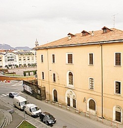 Che beffa per l’ex caserma 
Spunta un altro vincolo