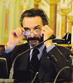 Che grana il bilancio di Palazzo
Spunta pure la tassa di soggiorno