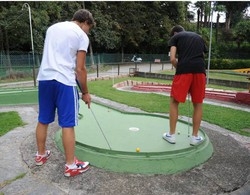 «Chiudere il minigolf? Non accadrà» Ma è braccio di ferro Comune-gestore