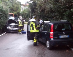 Frontale in via Sella a Varese
Un ferito e traffico in tilt
