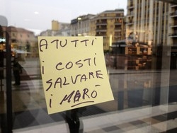 “Giallo” dei post sui marò
In centro appello per salvarli