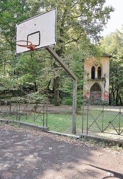 Giardini Estensi, vandali e tipi strani Il salotto verde di Varese va protetto