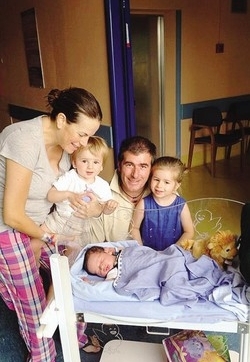 Il neo papà contro il Del Ponte
«Sale parto piene e notte in barella»