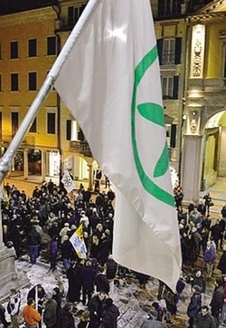 Il Senatur in corsa
E i suoi fedelissimi
preparano la conta