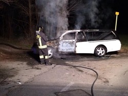 In fiamme carro funebre
Per fortuna, senza salma