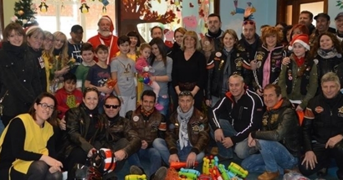 La solidarietà viaggia su un Harley