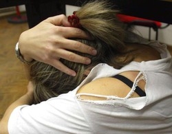 La violenta e la fa abortire
Incubo finito: papà in arresto