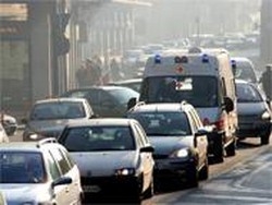 Lo smog cala ma il blocco resta
E la nostra aria non è pulita