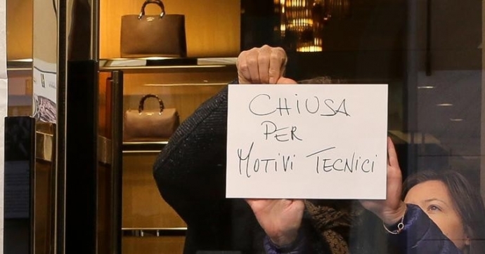 Maxi furto da Gucci, c’è il video
Erano quattro, visi coperti