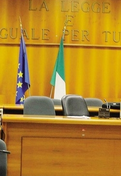 Ogni giorno due liti
E i “fratelli coltelli”
si sfidano per i soldi