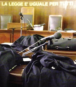 Penalisti in sciopero
contro il tribunale