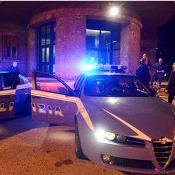 Pesta la madre davanti alla figlia
Terrore in casa: la allontanano