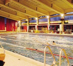 Piscina chiusa per “batteri”
In allarme scuole e genitori