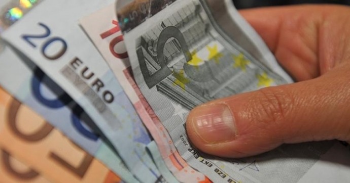 Raggira il disabile per 100mila euro
Due anni e mezzo per l’ex collega