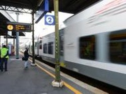 Rientro amaro  per i pendolari
Più cari biglietti e abbonamenti