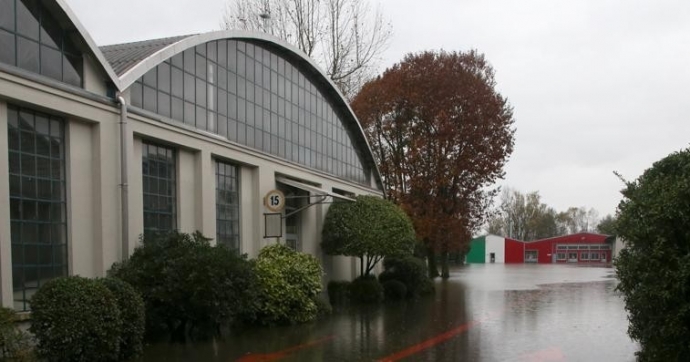 Scende il lago, la Mv Agusta torna a regime