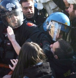 Scontri all’università
Un varesino tra gli arrestati