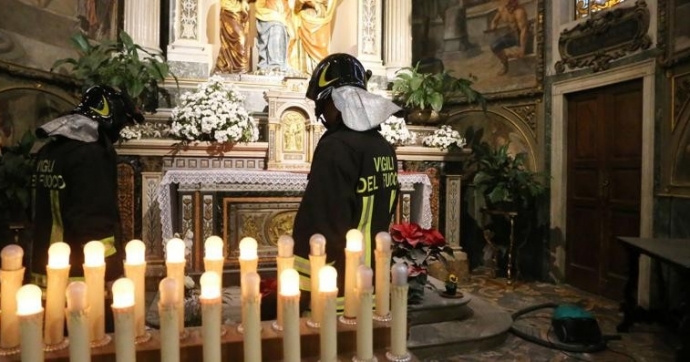 Troppe candele e parte il fuoco
Un sacrestano salva la chiesa