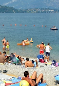 Tuffo dopo il pranzo
Uomo rischia di morire