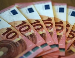 Tutto come previsto
Il park rifiuta i nuovi 10 euro