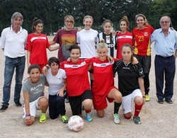 Un calcio al pallone e anche alla crisi
C’è un sogno biancorosso tutto in rosa