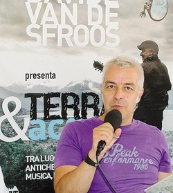 Un “simpatico delirio” 
Firmato Davide Van De Sfroos