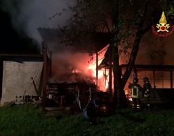Una nottata movimentata
Tra lampi, tuoni e fiamme