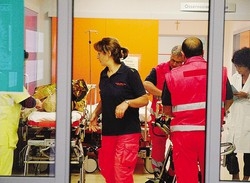 Uomo dà in escandescenza
Botte in ospedale: sei feriti