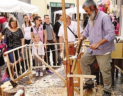 Uva, golosità e giochi
Biumo è un rione in festa