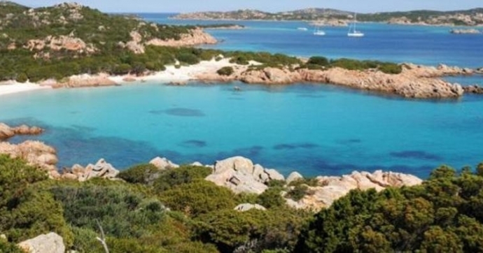 Vacanze da sogno con “pacco” incluso
Parte il processo al truffatore online