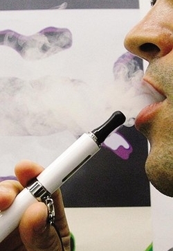 Varese promuove il fumo elettronico
Ma tra i ragazzi si rischia l’effetto-moda
