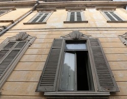 Villa Baragiola è a rischio crollo
Ma da qui può entrare chiunque
