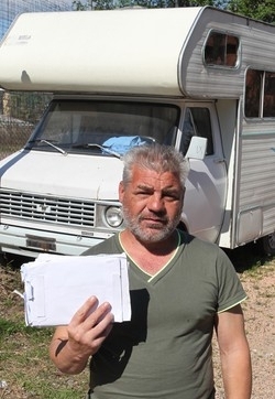 «Vivo in questa roulotte La multa non posso pagarla»