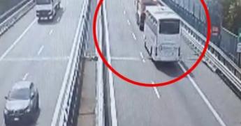 Schianto sulla A36, le immagini delle videocamere chiave per ricostruire l’accaduto.