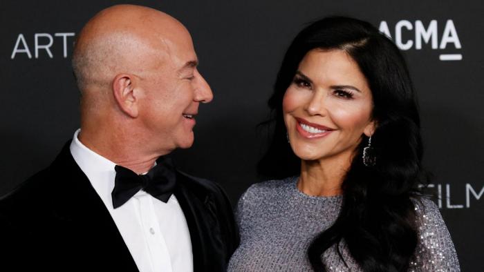 Bezos riaccende Venezia: lusso e celebrità rilanciano la città in crisi