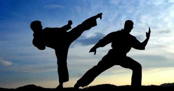 Aggressione a Saronno: rapinatore in fuga dopo la reazione del giovane esperto di arti marziali