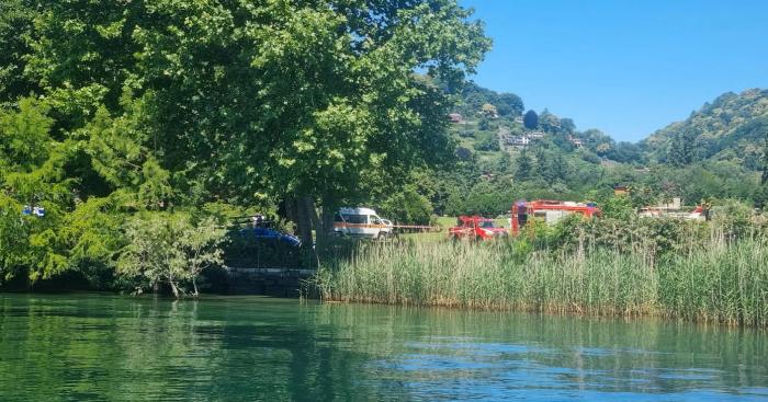 Elicottero precipita sul Lago Maggiore: una vittima e tre feriti a Lesa
