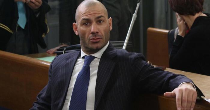Maltrattamenti alla madre, confermata in Appello la condanna per Riccardo Bossi