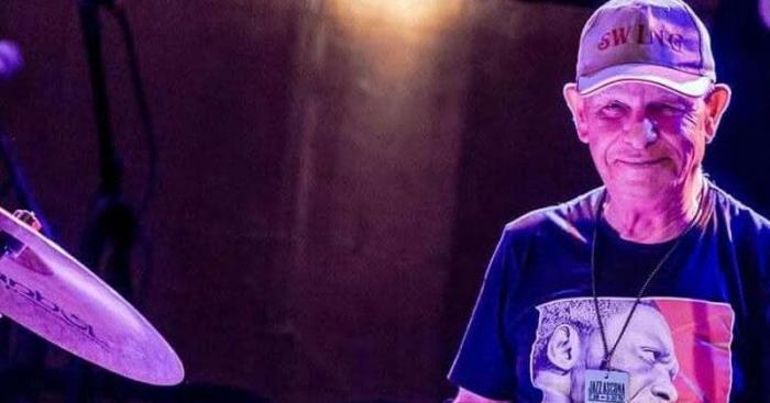 Addio a Gianni Cazzola, il grande batterista jazz morto dopo un malore sul palco a Busto Arsizio