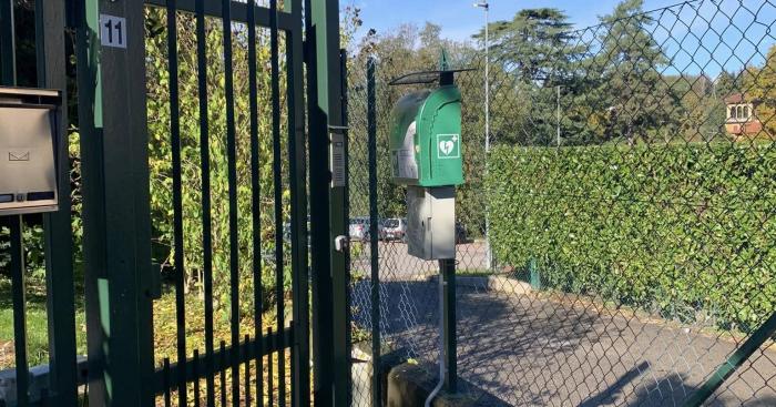 Distrutto il defibrillatore del Centro anziani di Cantello, sarà presentata denuncia