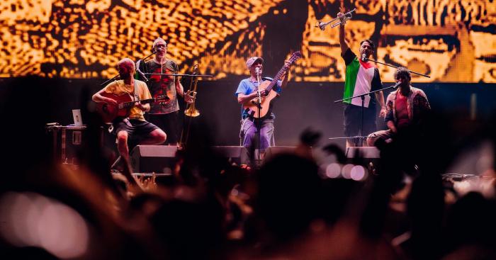 Manu Chao conquista Legnano: seimila spettatori in festa per il concerto, sold out al Rugby Sound