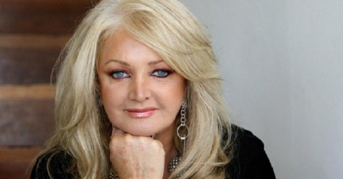Addio a Bonnie Tyler: si spegne a 75 anni l’inconfondibile voce di “Total Eclipse of the Heart”