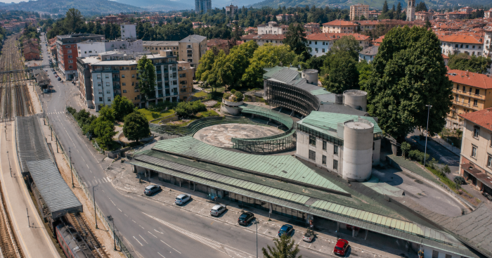 Varese, cambia proprietà il maxi complesso abbandonato davanti alle stazioni: recuperati 540mila euro di tributi