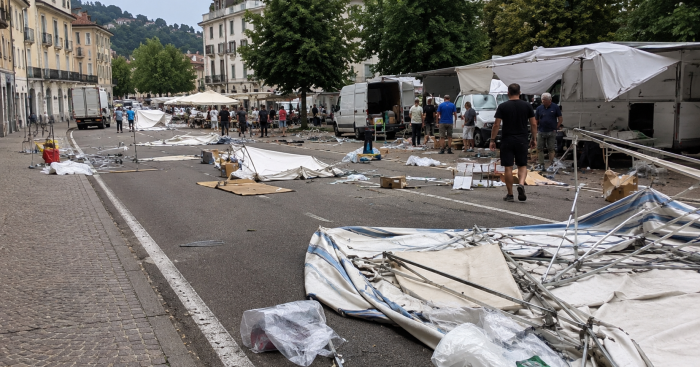 Tempesta improvvisa sul mercato di Luino: il vento devasta bancarelle e semina il caos