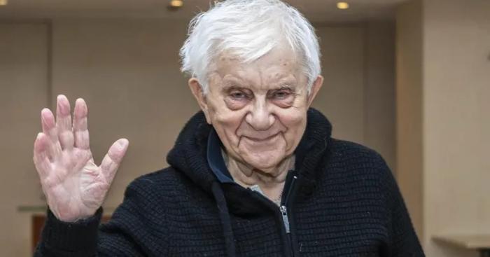 Addio a don Antonio Mazzi: si spegne a 96 anni il fondatore di Exodus, una vita dedicata ai giovani