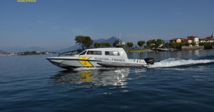 Motori truccati sulle barche a noleggio: quattro sequestri della GdF sul Lago Maggiore