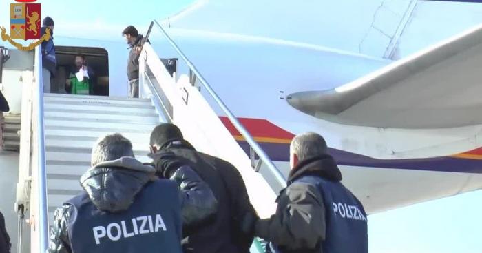 Cassano Magnago, coppia di stranieri irregolari rimpatriata dopo le segnalazioni dei residenti