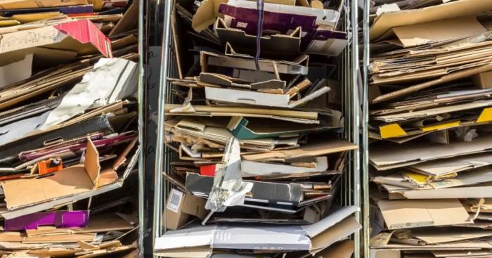 Varese guida la crescita della raccolta di carta e cartone: è la provincia che migliora di più in Lombardia