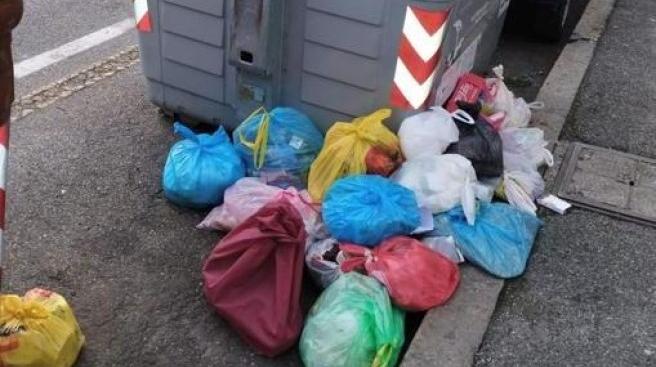 Busto Arsizio dichiara guerra agli incivili: più telecamere contro chi abbandona i rifiuti
