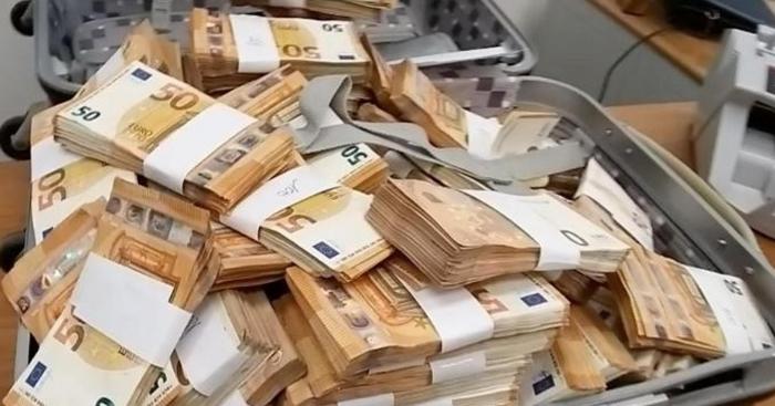 Maxi frode fiscale da 134 milioni: a Milano scoperta una “banca segreta” del riciclaggio